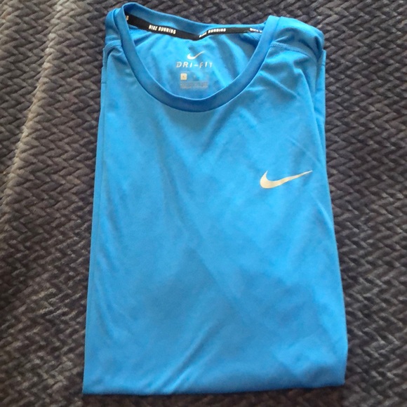 Nike Dri-Fit rubbing shirt! - Picture 1 of 1